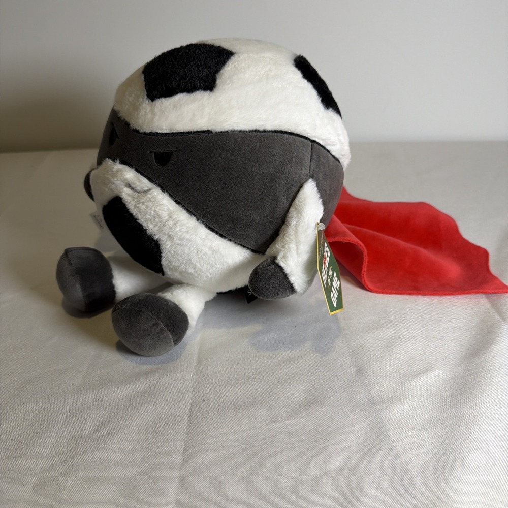 FAO Schwarz Heroes of the Game 8" Soccer Ball Plush Caped BRAND NEW